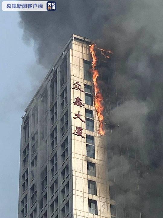石家莊26層大廈發(fā)生火災(zāi)，無人員傷亡(圖2)